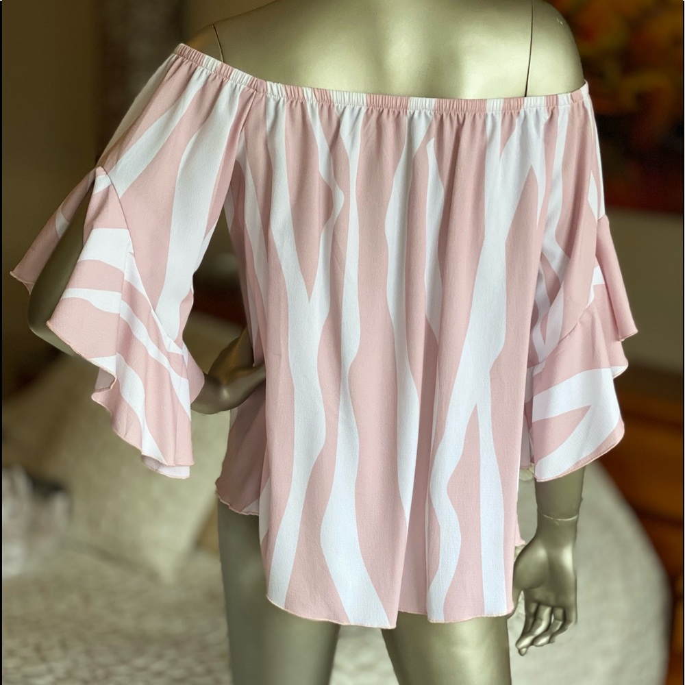 Off Shoulder Ruffle Top - Picture 5 of 14